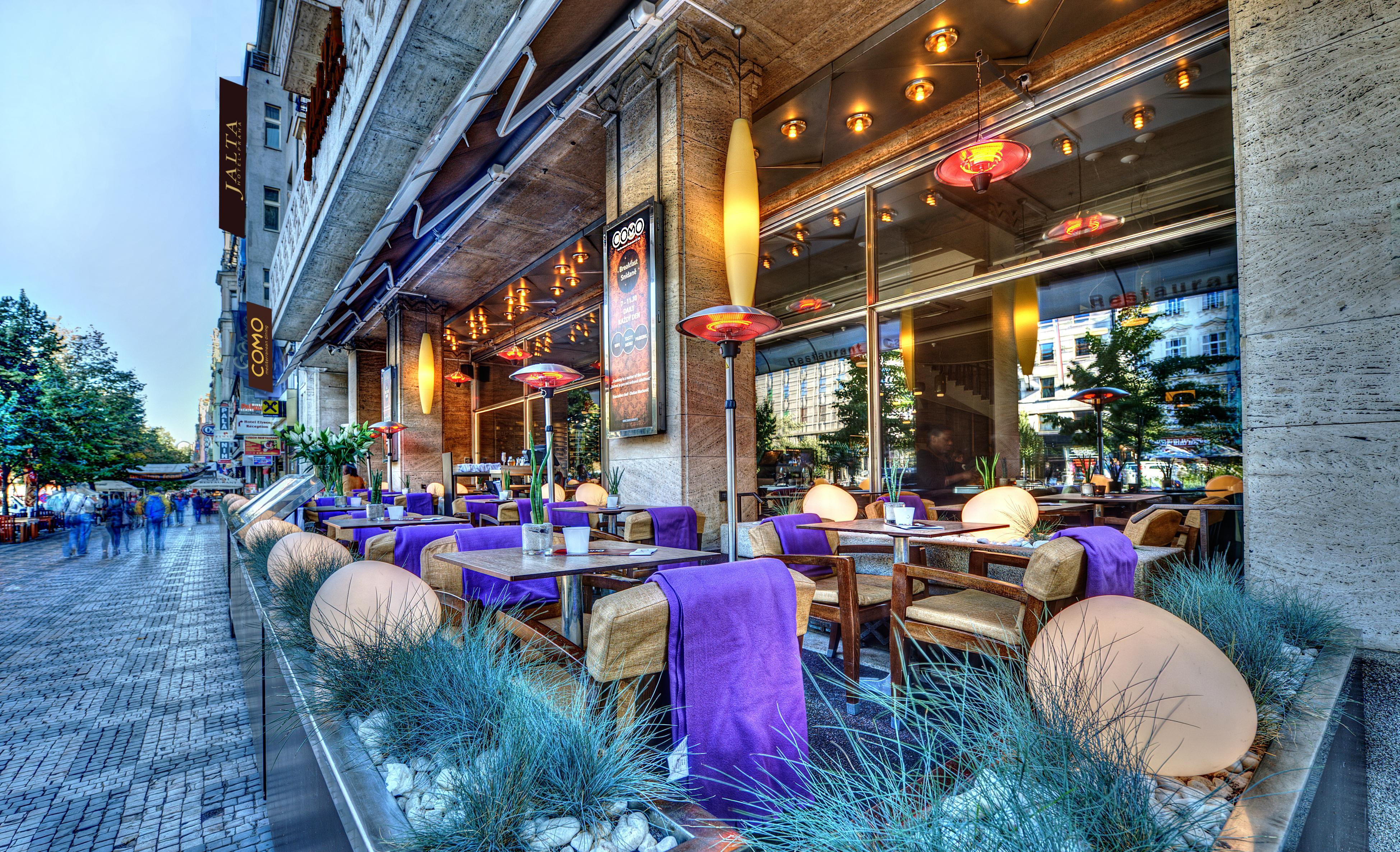 פראג Jalta Boutique Hotel מראה חיצוני תמונה The restaurant in 2012